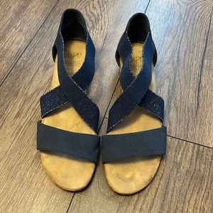 Impo stretch memory foam Roley sandal in Navy